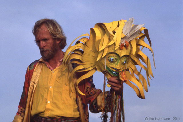 sun_festival_1980_jim_anderson_sunflower_man_04_web72.jpg